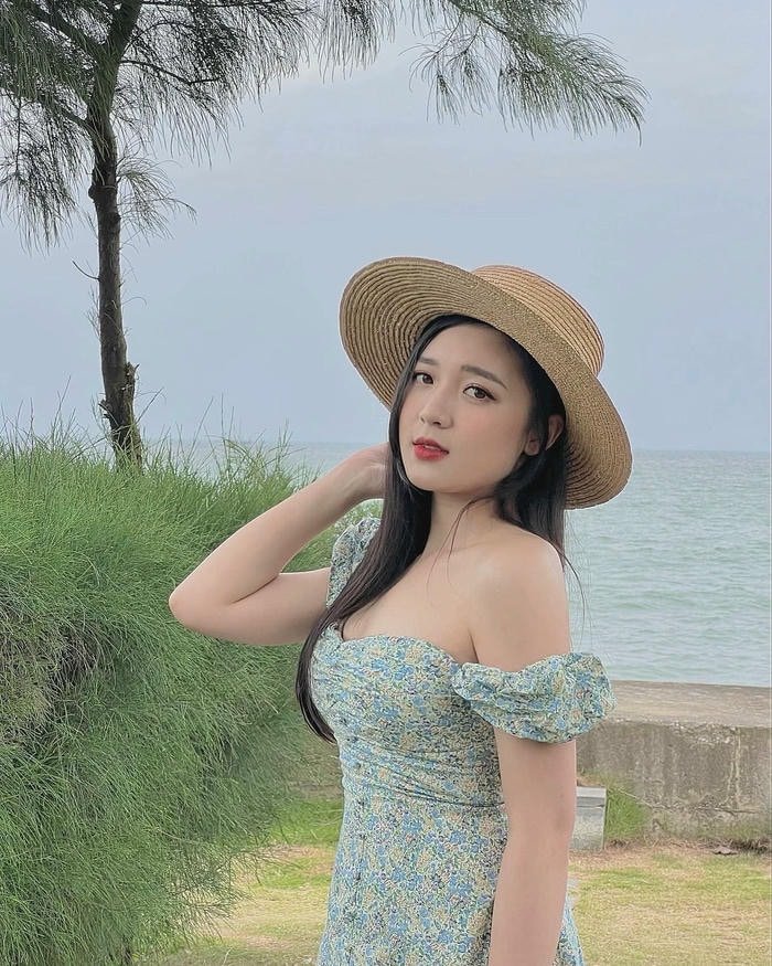 MC Phương Thảo bikini 6