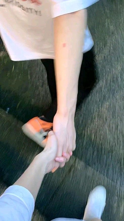 Ảnh nắm tay người yêu 3