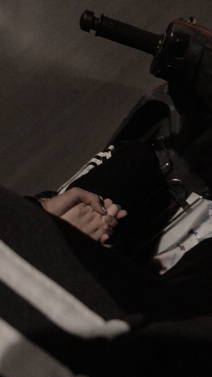 Ảnh Nắm Tay Người Yêu Thật 6