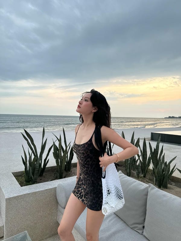 Hình Ảnh Sex Hiền Hồ 23