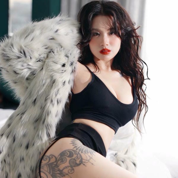 ảnh sex Linh Miu 12