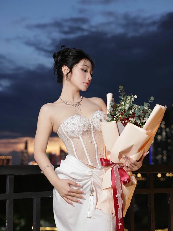 Ảnh Sex Trần Hà Linh 25