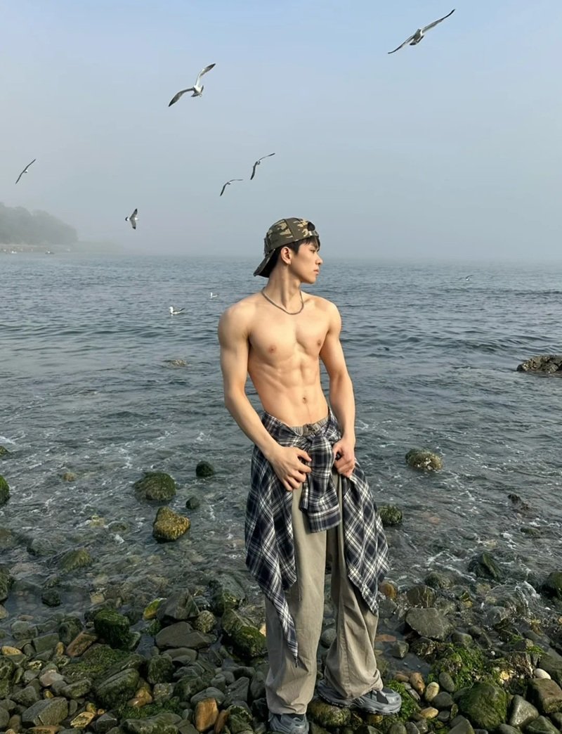 ảnh trai 6 múi 14