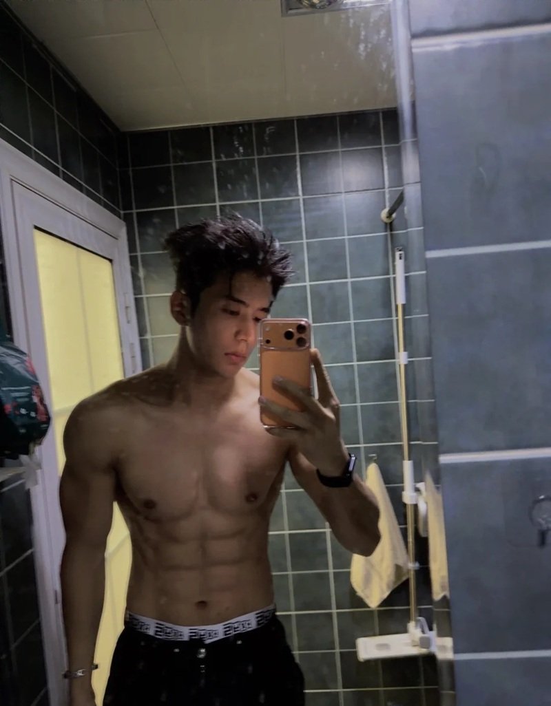 ảnh trai 6 múi 17