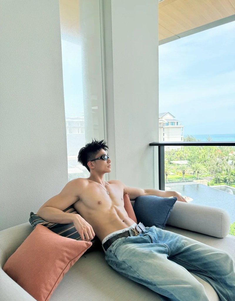 ảnh trai 6 múi 22