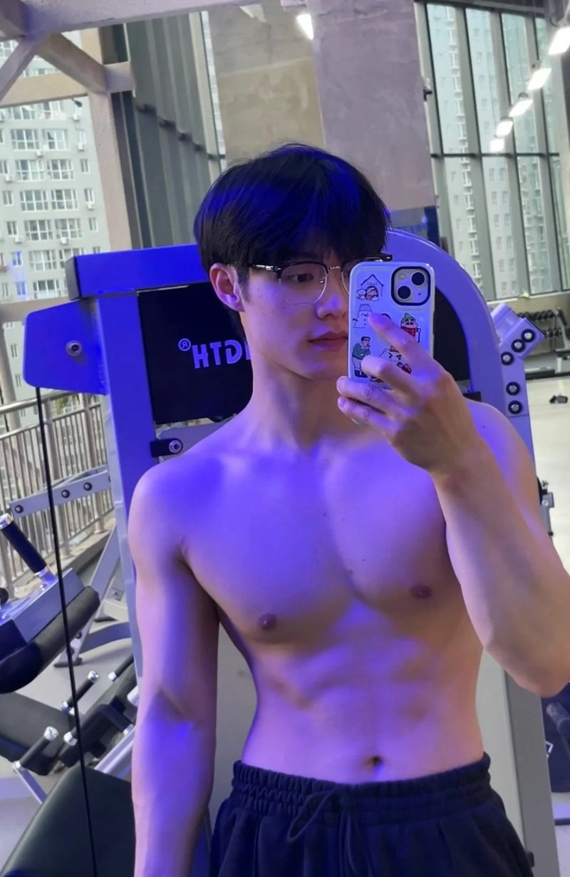 ảnh trai 6 múi 38