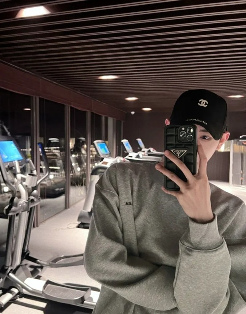 ảnh trai đẹp che mặt 33