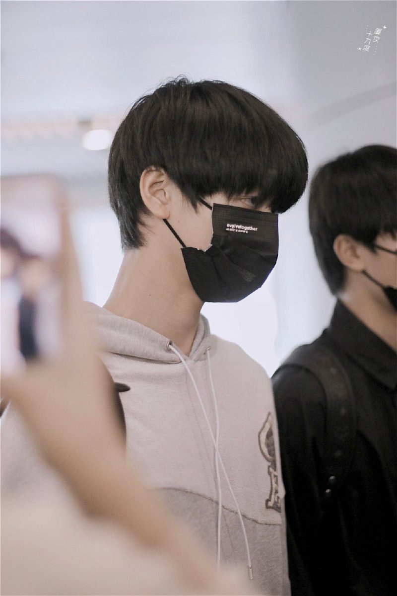 Ảnh trai đẹp đeo khẩu trang 36