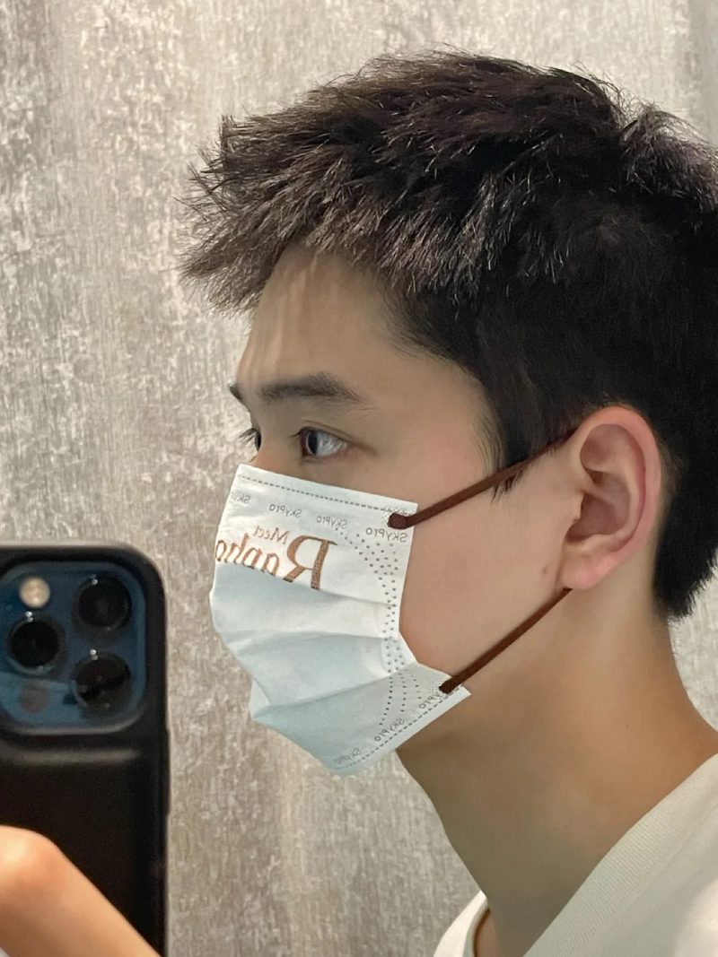 Ảnh trai đẹp đeo khẩu trang 13