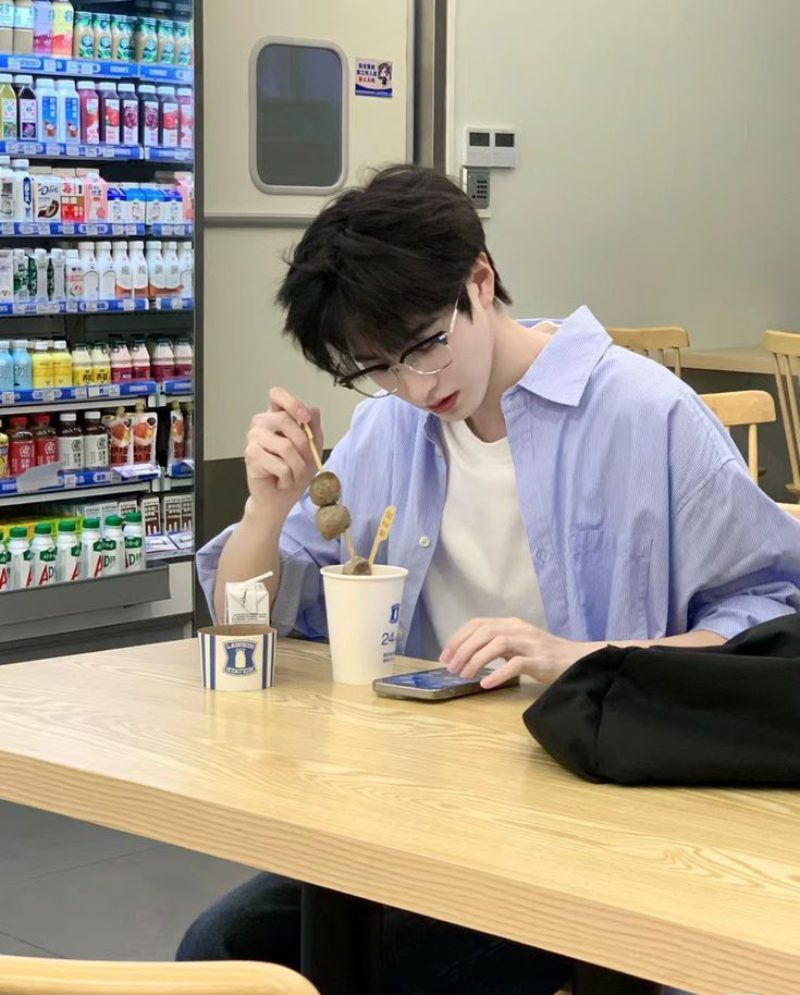 ảnh trai Trung Quốc che mặt 12