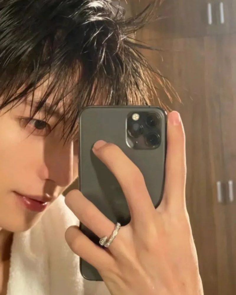 ảnh trai trung che mặt 13