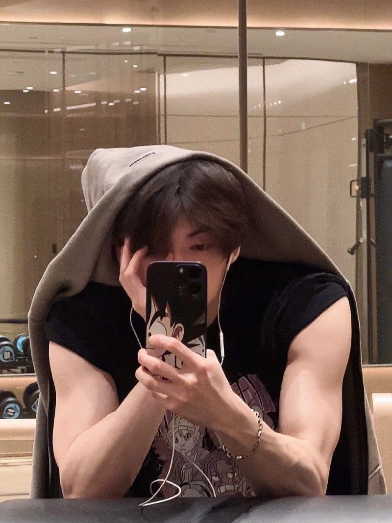 ảnh trai trung che mặt 14