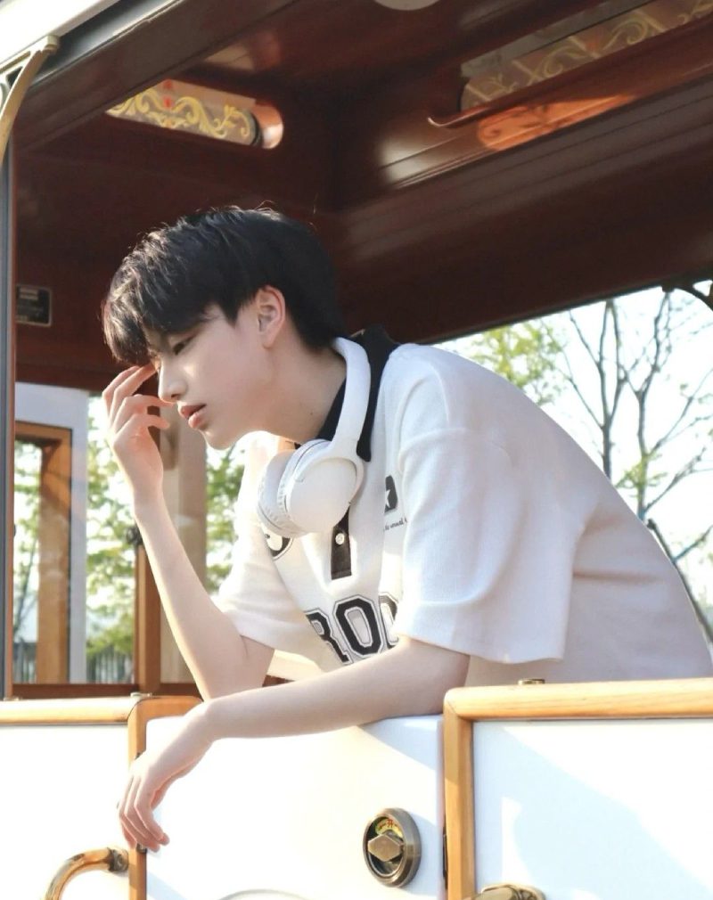 ảnh trai Trung Quốc che mặt 2