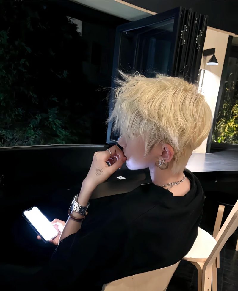 ảnh trai trung che mặt 24