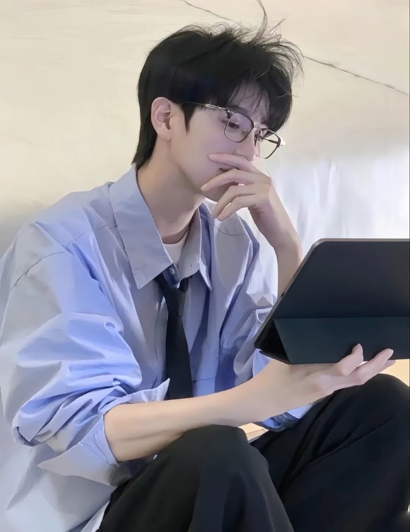 ảnh trai trung che mặt 25