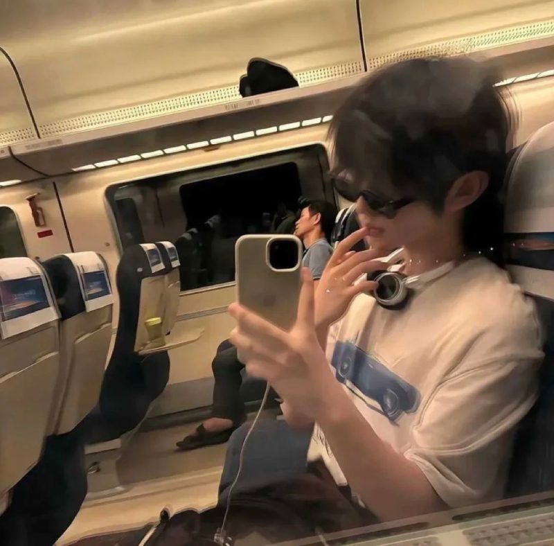 ảnh trai trung che mặt 29