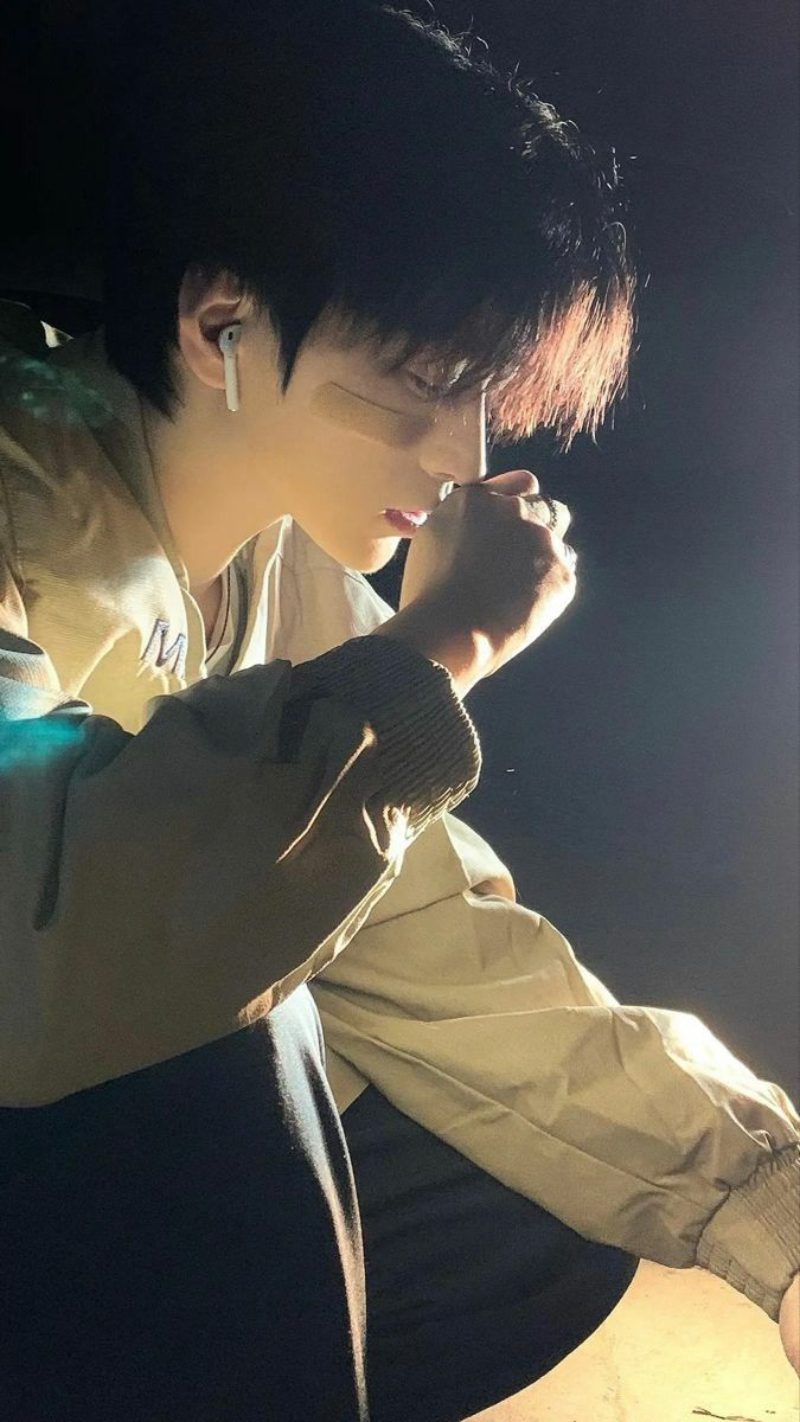 ảnh trai trung che mặt 5