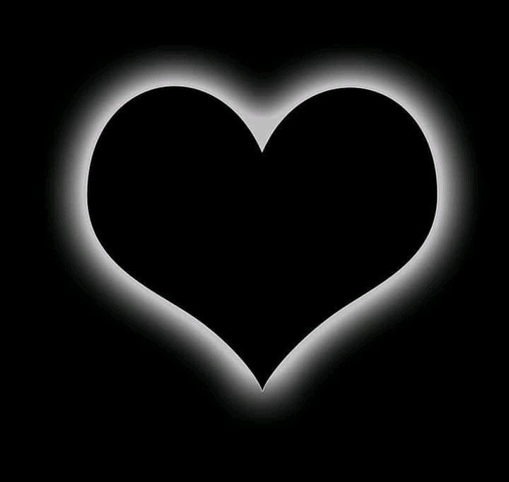 Ảnh Trái Tim Đen 16