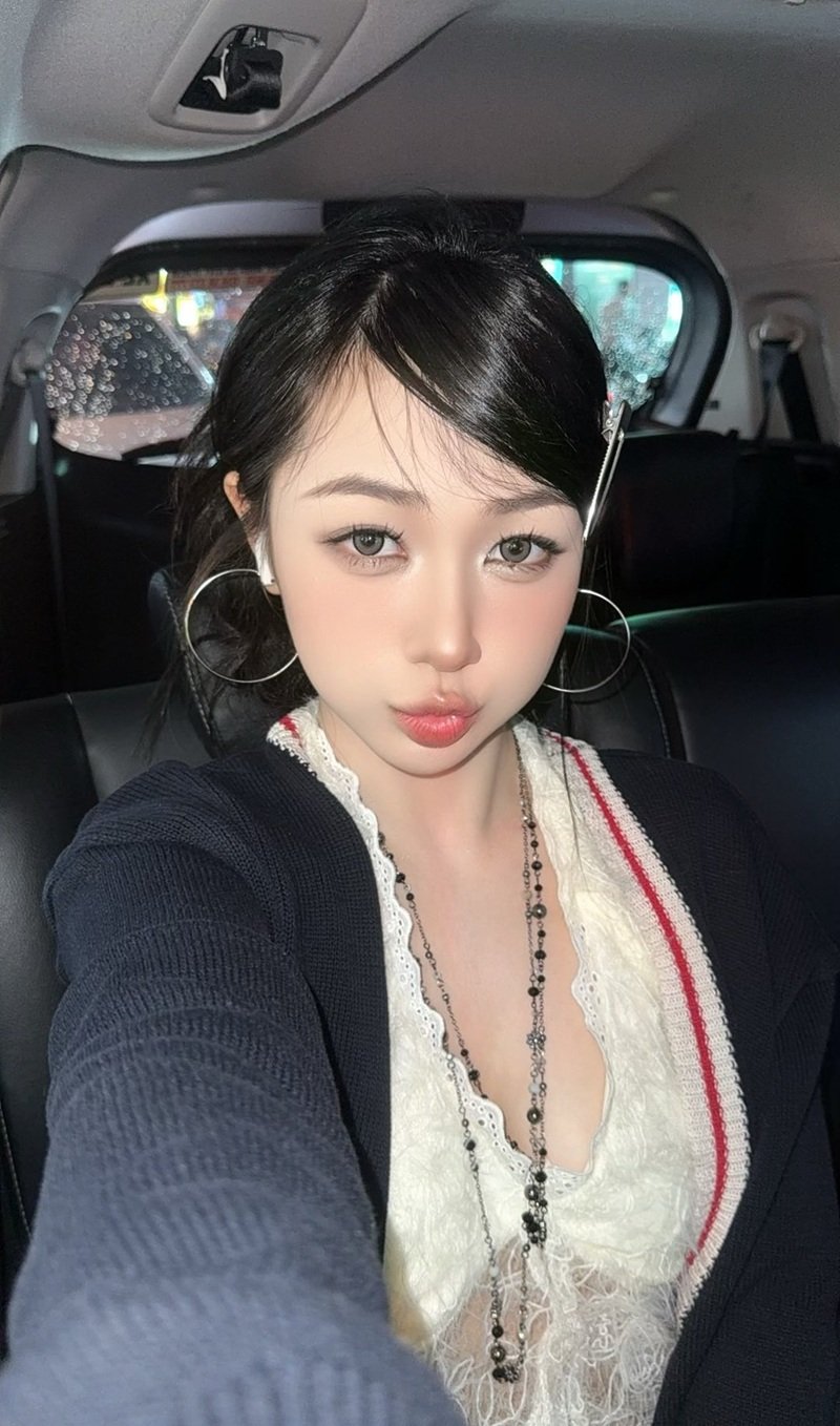 ảnh Trần Hà Linh 24