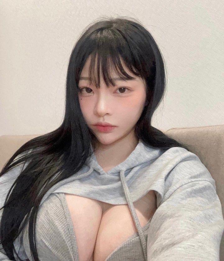 Ảnh vú gợi cảm 2