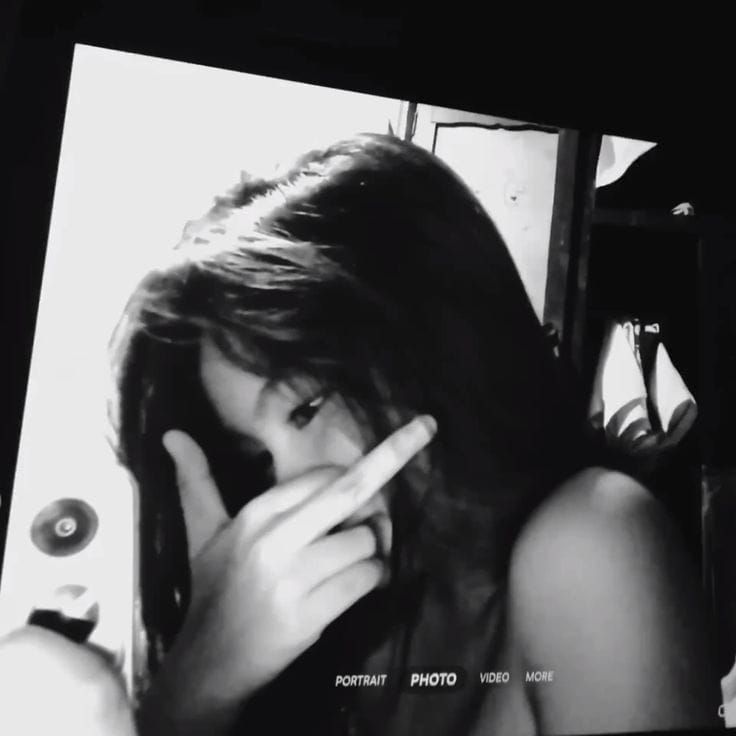 Avatar Buồn Nữ 9