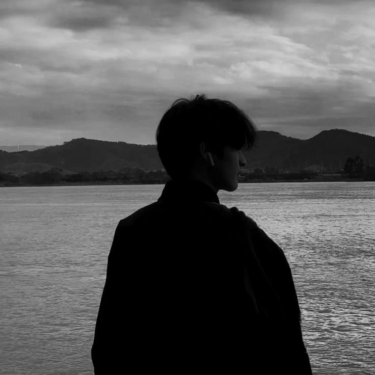 Avatar Trắng Đen 5