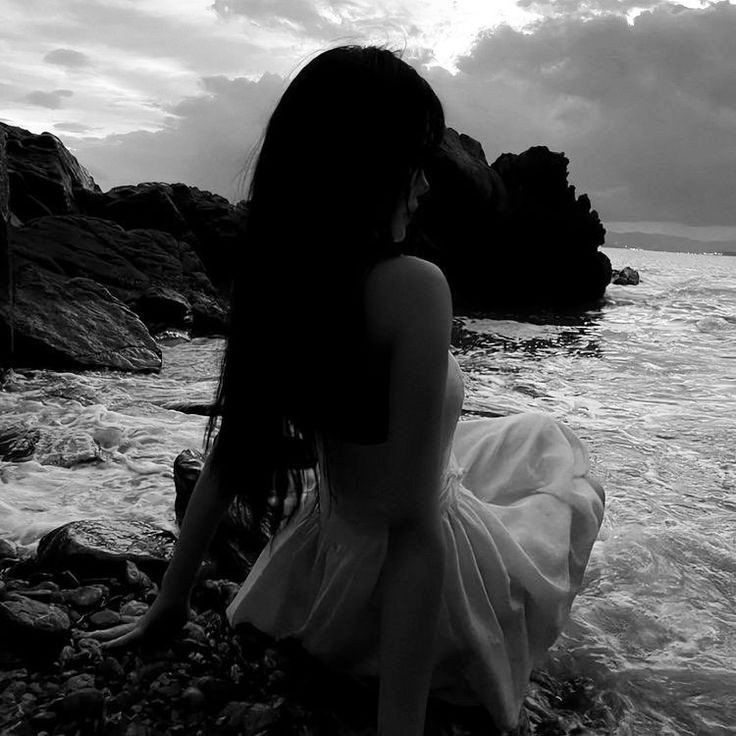 Avatar Trắng Đen 14