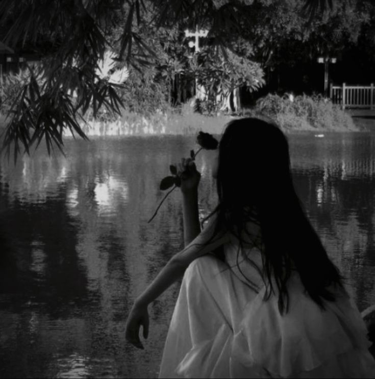 Avatar Trắng Đen 6