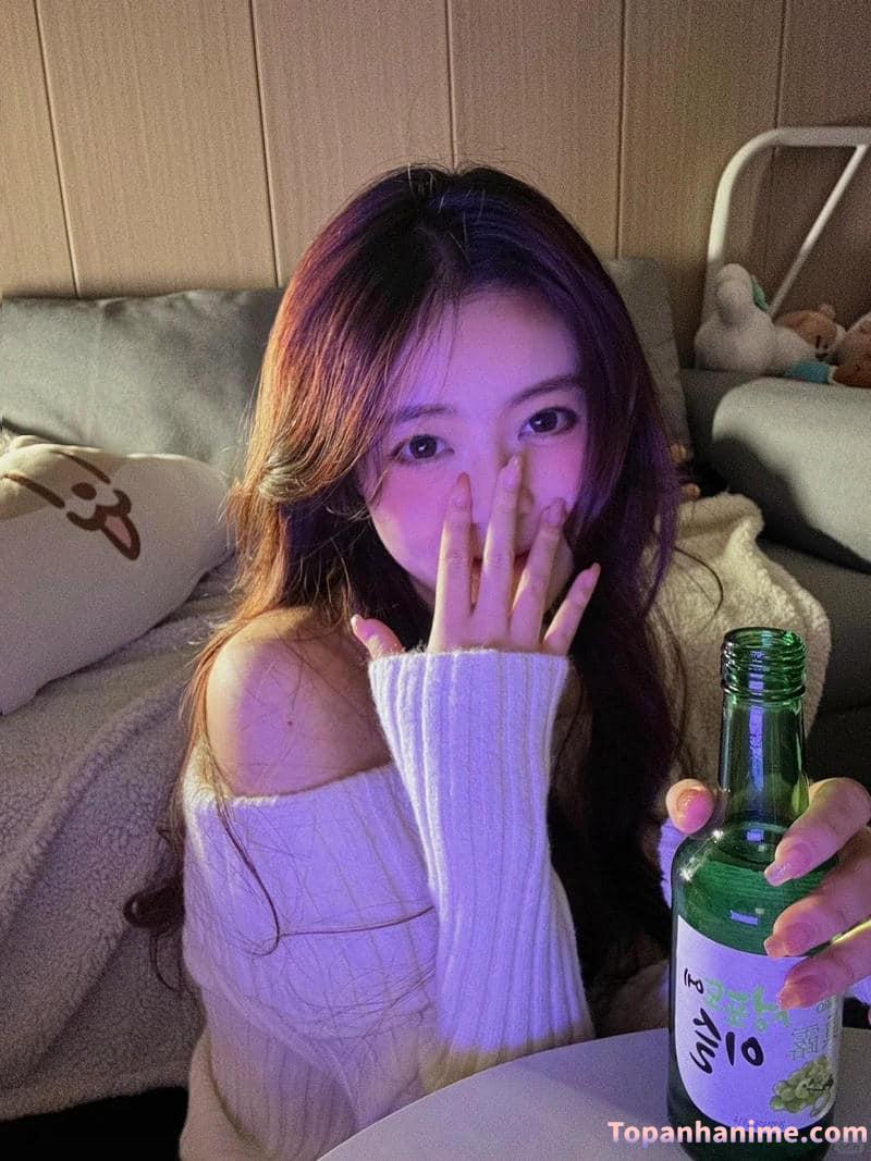 ảnh con gái uống bia 58