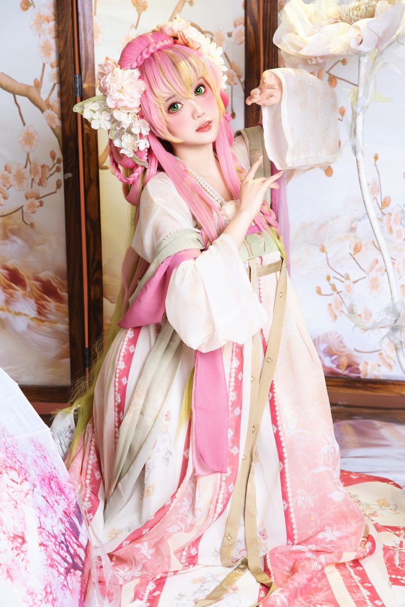 ảnh Cosplay Mitsuri 18