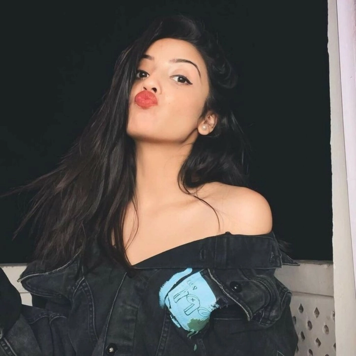 Girl DP for WhatsApp 40