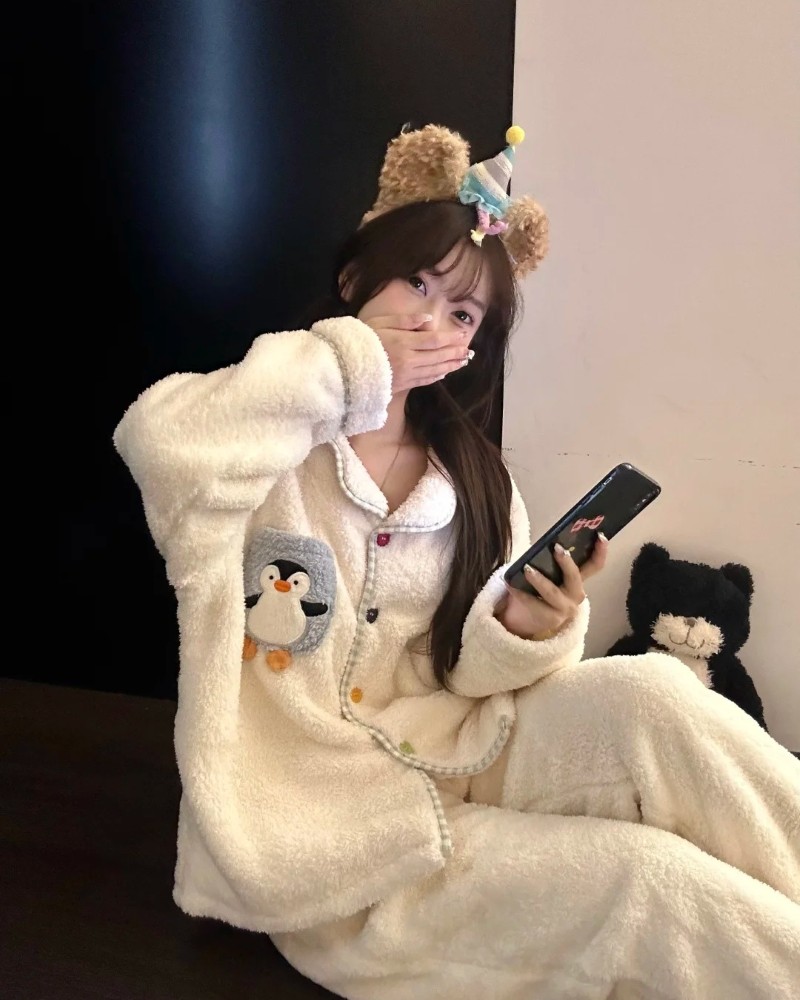 ảnh gái đẹp mặc đồ ngủ 19