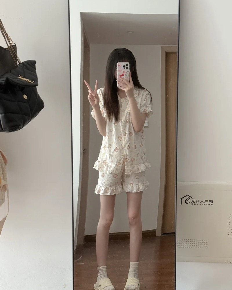 ảnh gái đẹp mặc đồ ngủ 13