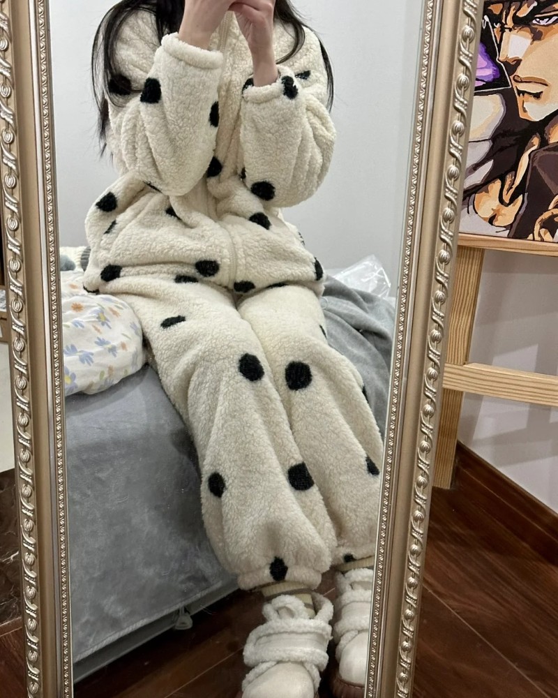 ảnh gái đẹp mặc đồ ngủ 10