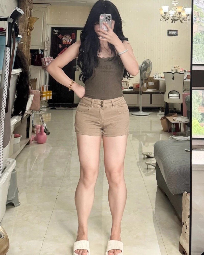 ảnh gái đùi to 6