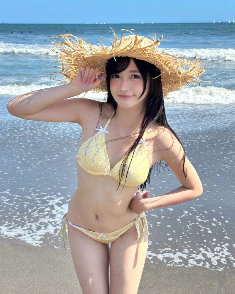 Ảnh Gái Nhật mặc bikini 4