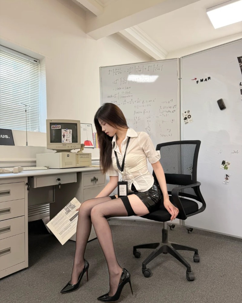 Gái văn phòng 7
