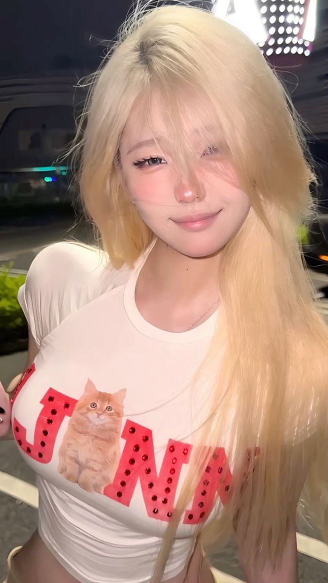 hình Gái vú to 21