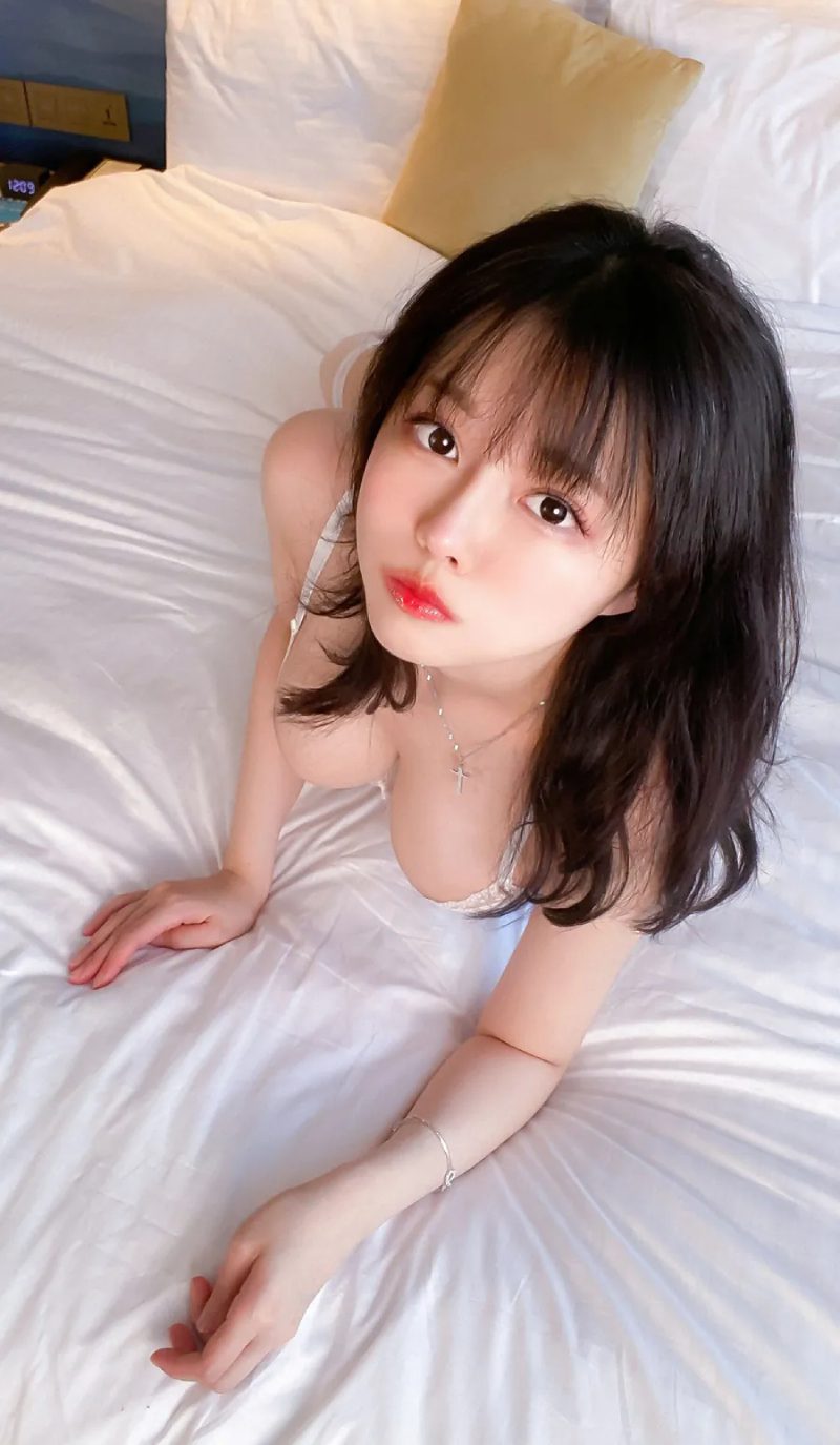 ảnh gái xinh cosplay thủ dâm 17