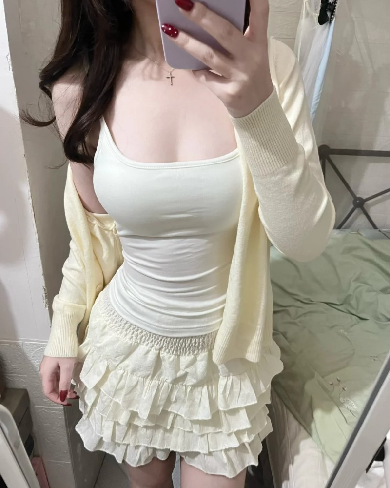 Gái xinh hở hang 29