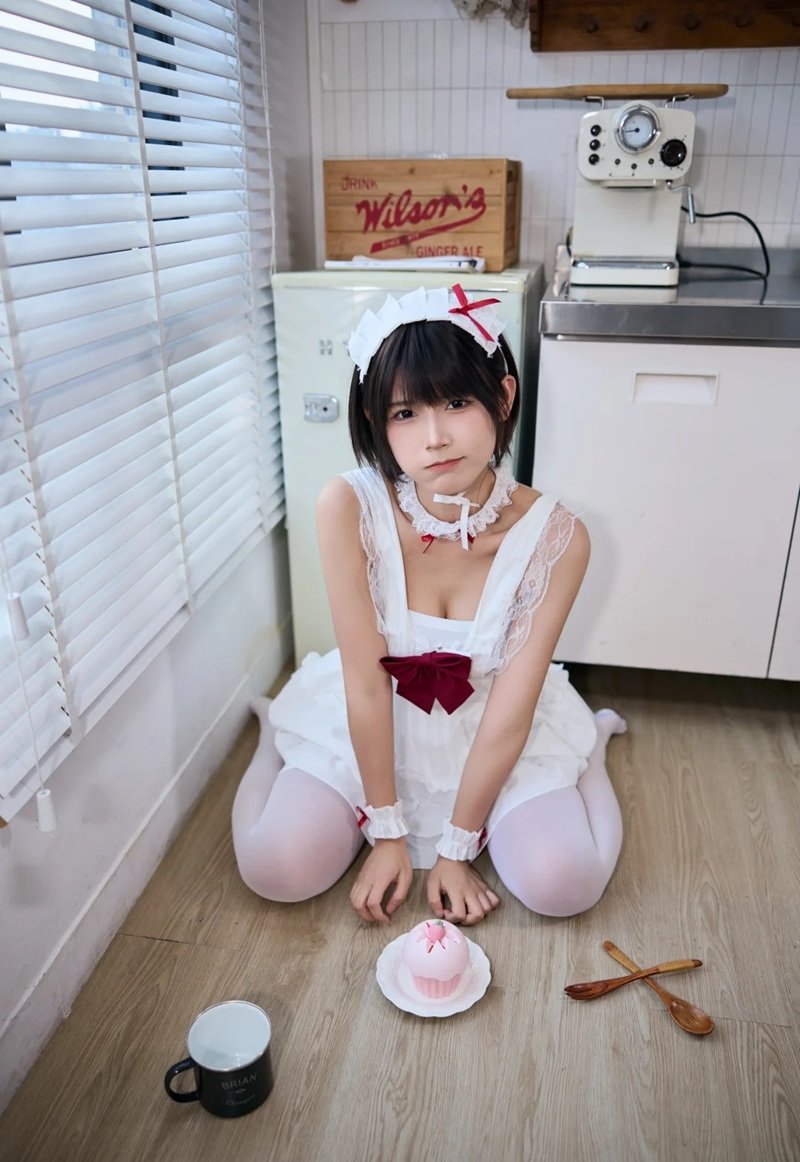 ảnh gái xinh mặc đồ hầu gái 15