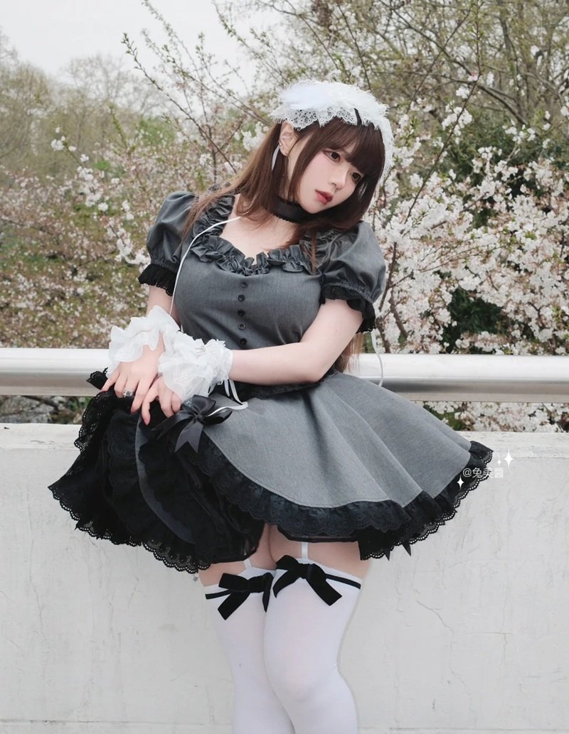 ảnh gái xinh mặc đồ hầu gái 32