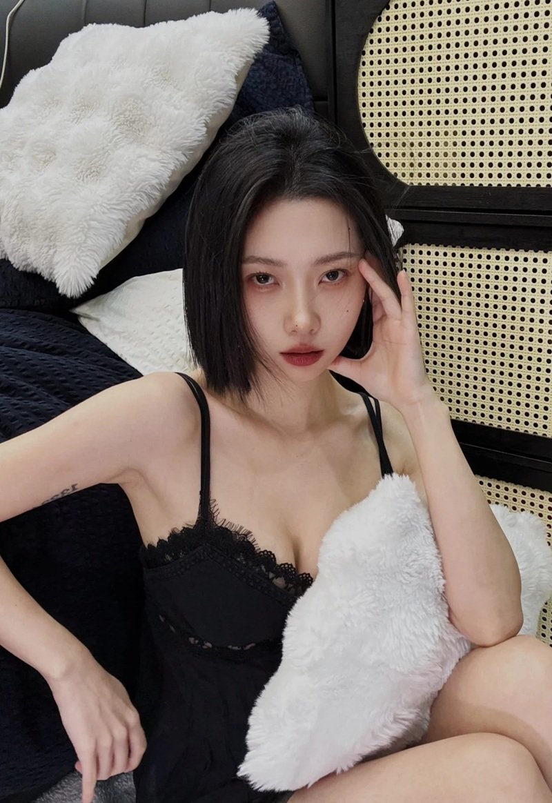 ảnh gái xinh mặc đồ ngủ 38