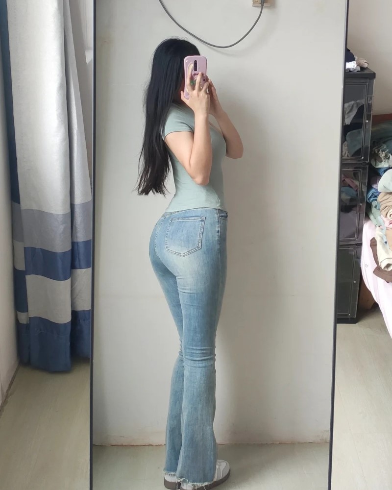 gái xinh mặc quần bó sát 22