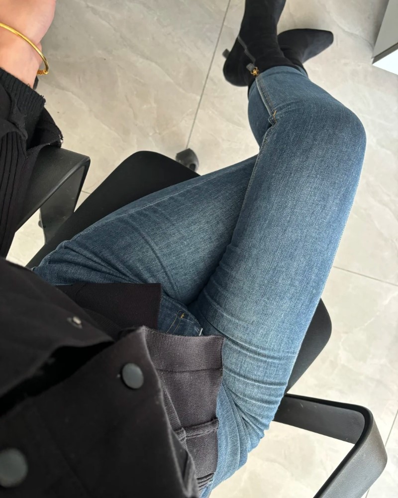 gái xinh mặc quần bó sát 39