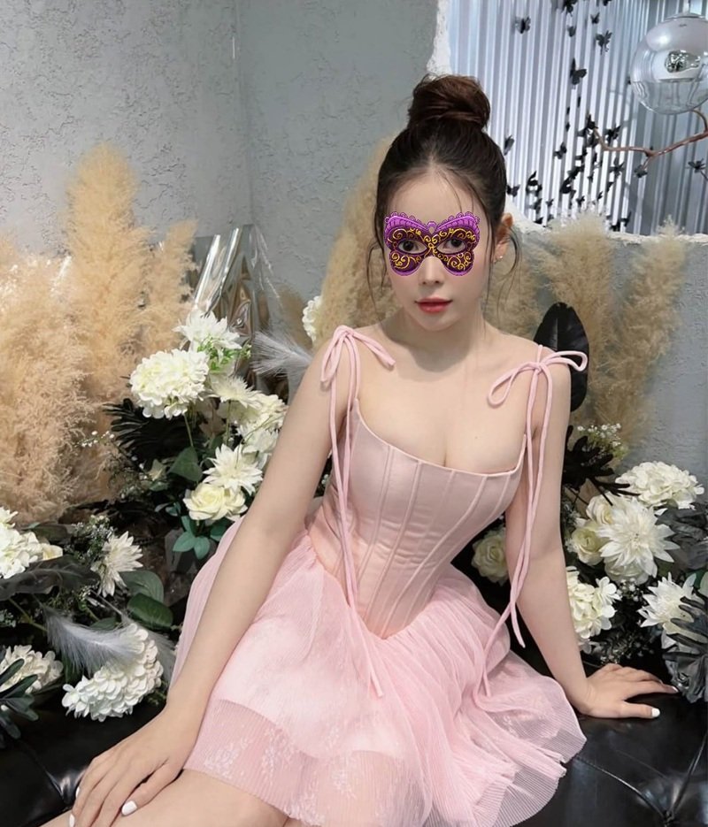 ảnh gái xinh mặc váy 18