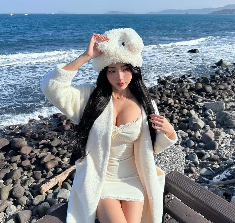 ảnh Gái xinh mặc váy ngắn 34