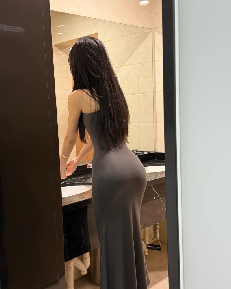 gái xinh mông to 10