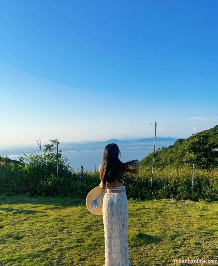 ảnh cô gái quay lưng 38