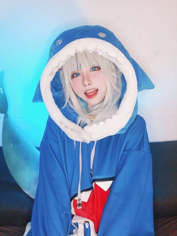 Ảnh Yaoyaoqwq Gawr Gura cosplay 26